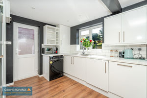 Kitchen- click for photo gallery